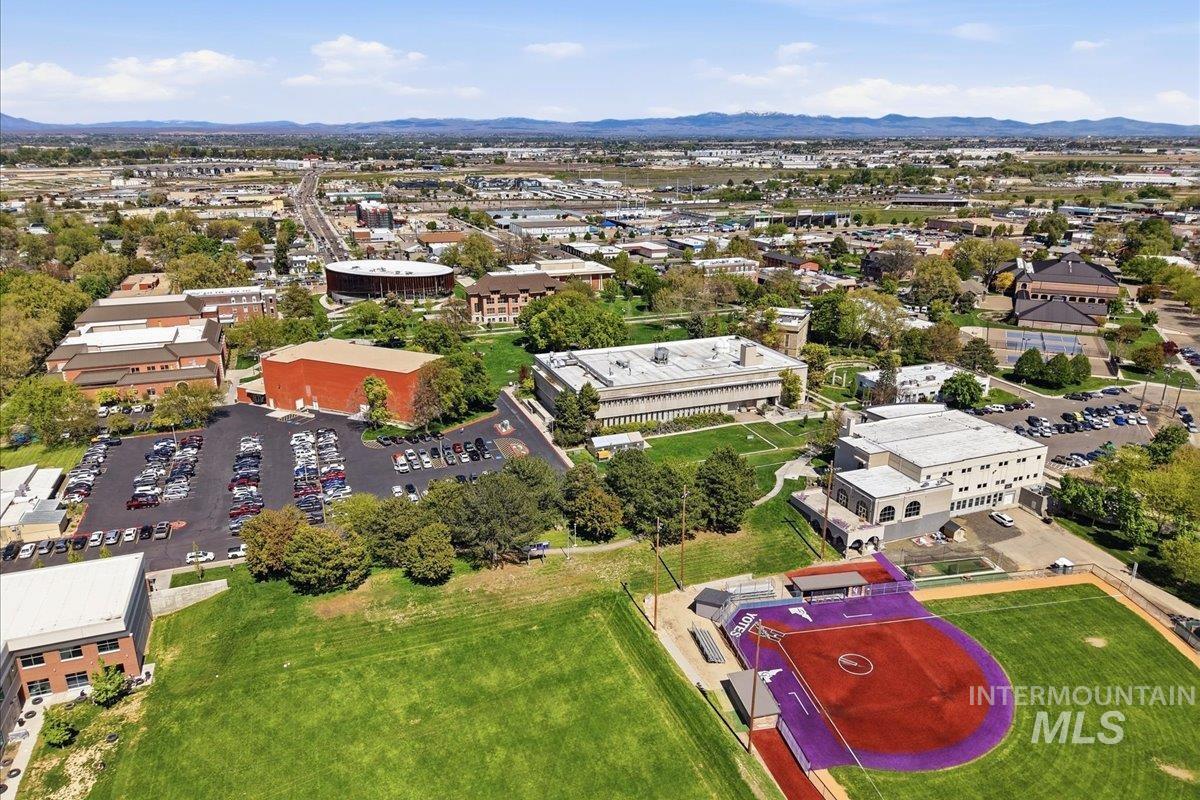 2714 Morning Mist Ln, Caldwell, Idaho 83605-7045, 3 Bedrooms, 2 Bathrooms, Residential For Sale, Price $324,900, 98984077