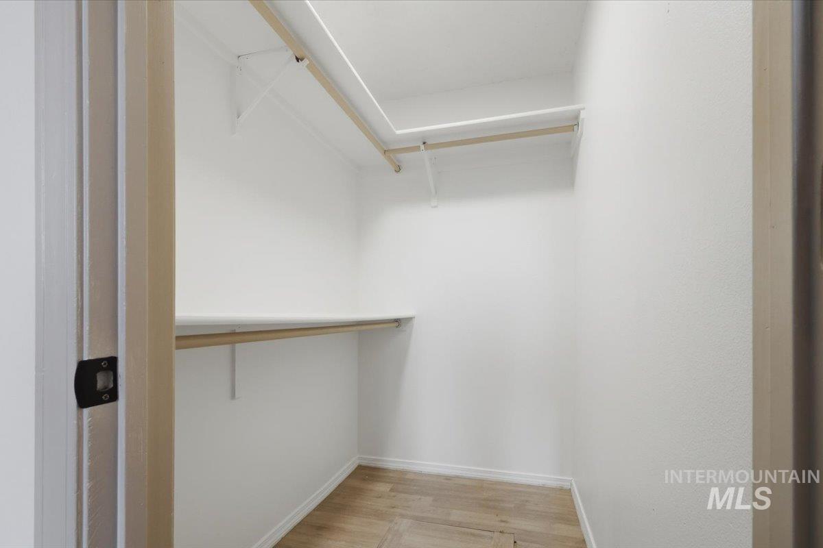 2714 Morning Mist Ln, Caldwell, Idaho 83605-7045, 3 Bedrooms, 2 Bathrooms, Residential For Sale, Price $324,900, 98984077