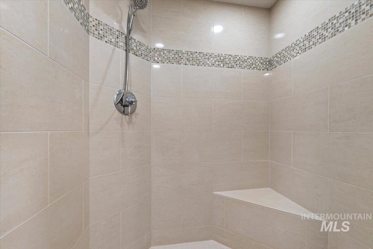 7202 W Mojave Dr, Boise, Idaho 83709, 3 Bedrooms, 2 Bathrooms, Residential For Sale, Price $563,800, 98984079