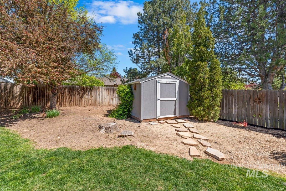 7202 W Mojave Dr, Boise, Idaho 83709, 3 Bedrooms, 2 Bathrooms, Residential For Sale, Price $563,800, 98984079