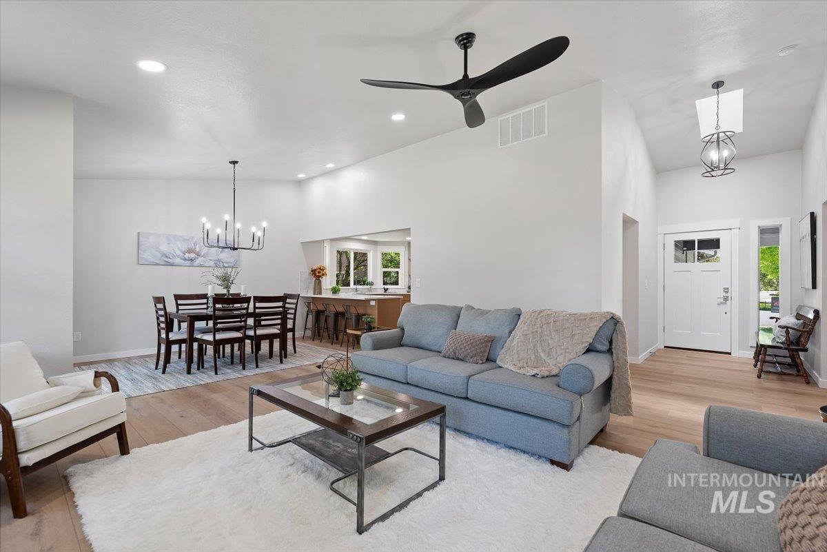 7202 W Mojave Dr, Boise, Idaho 83709, 3 Bedrooms, 2 Bathrooms, Residential For Sale, Price $563,800, 98984079