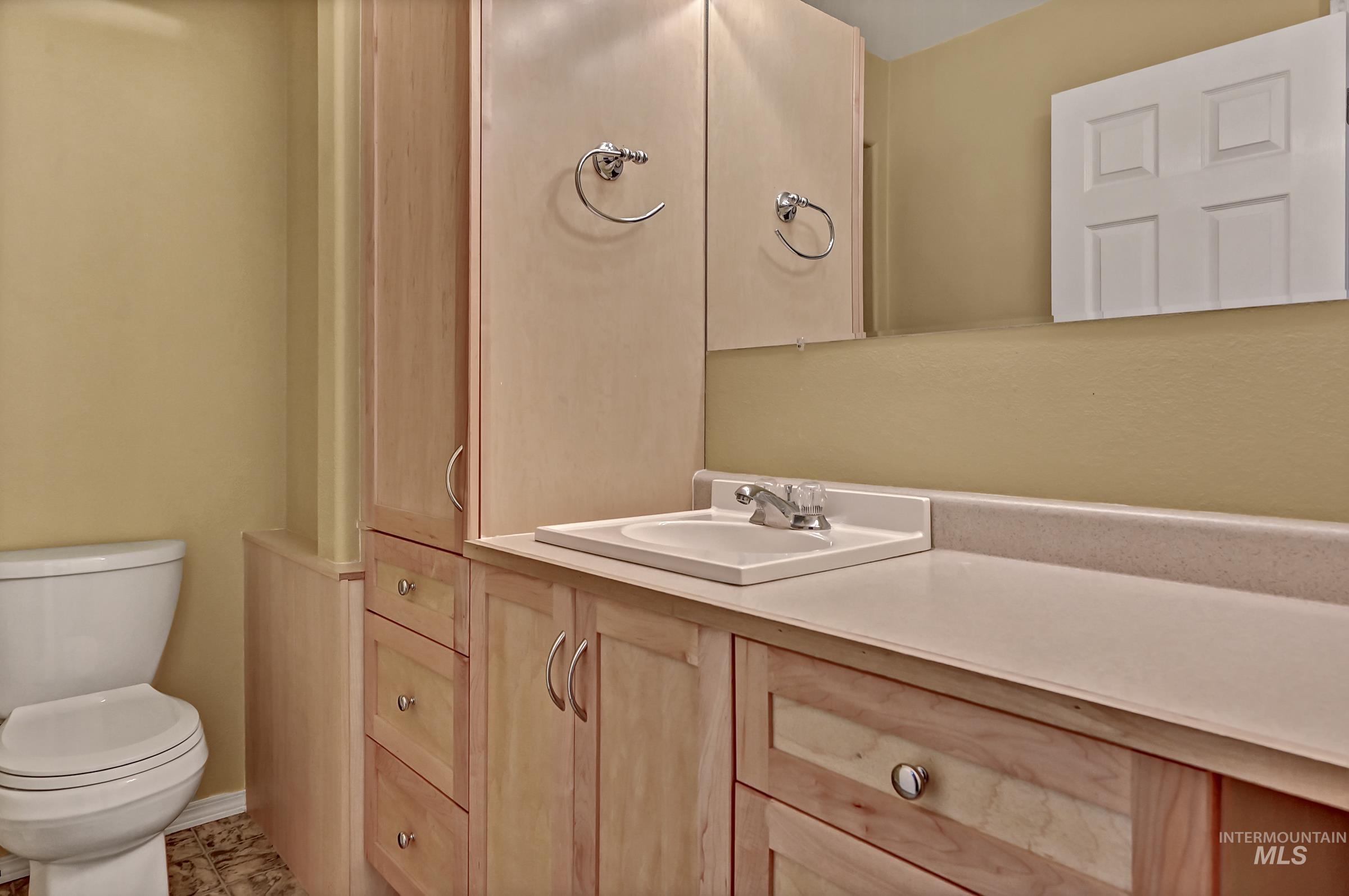 11237 W W Abram, Boise, Idaho 83713, 6 Bedrooms, 3.5 Bathrooms, Residential For Sale, Price $530,000, 98984080