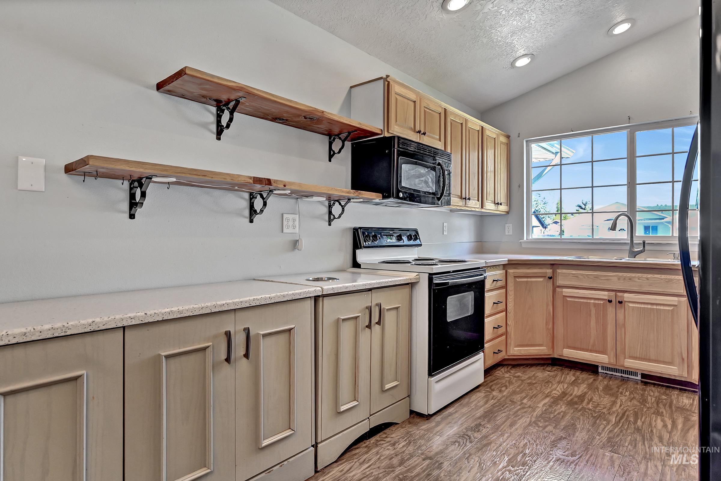 11237 W W Abram, Boise, Idaho 83713, 6 Bedrooms, 3.5 Bathrooms, Residential For Sale, Price $530,000, 98984080