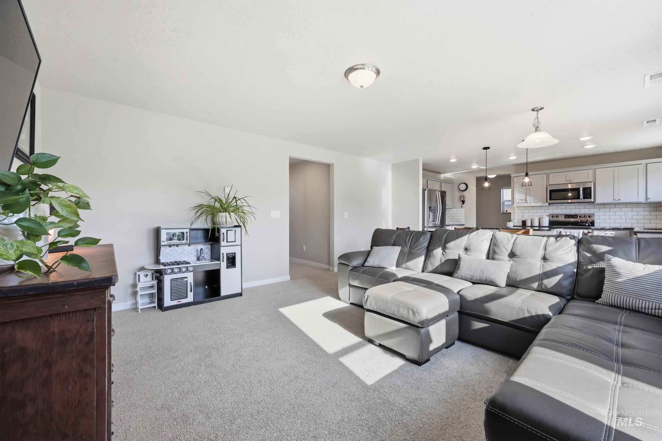 17836 Sunset Ridge Ave, Nampa, Idaho 83687, 3 Bedrooms, 2.5 Bathrooms, Residential For Sale, Price $422,500, 98984081