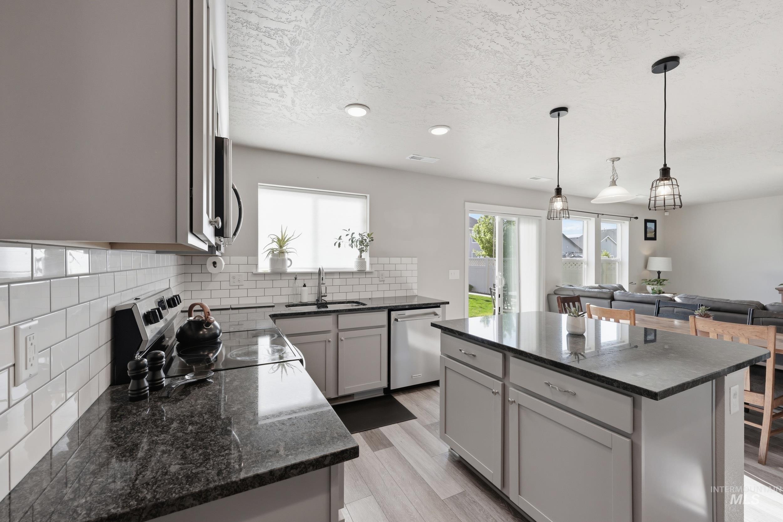 17836 Sunset Ridge Ave, Nampa, Idaho 83687, 3 Bedrooms, 2.5 Bathrooms, Residential For Sale, Price $422,500, 98984081