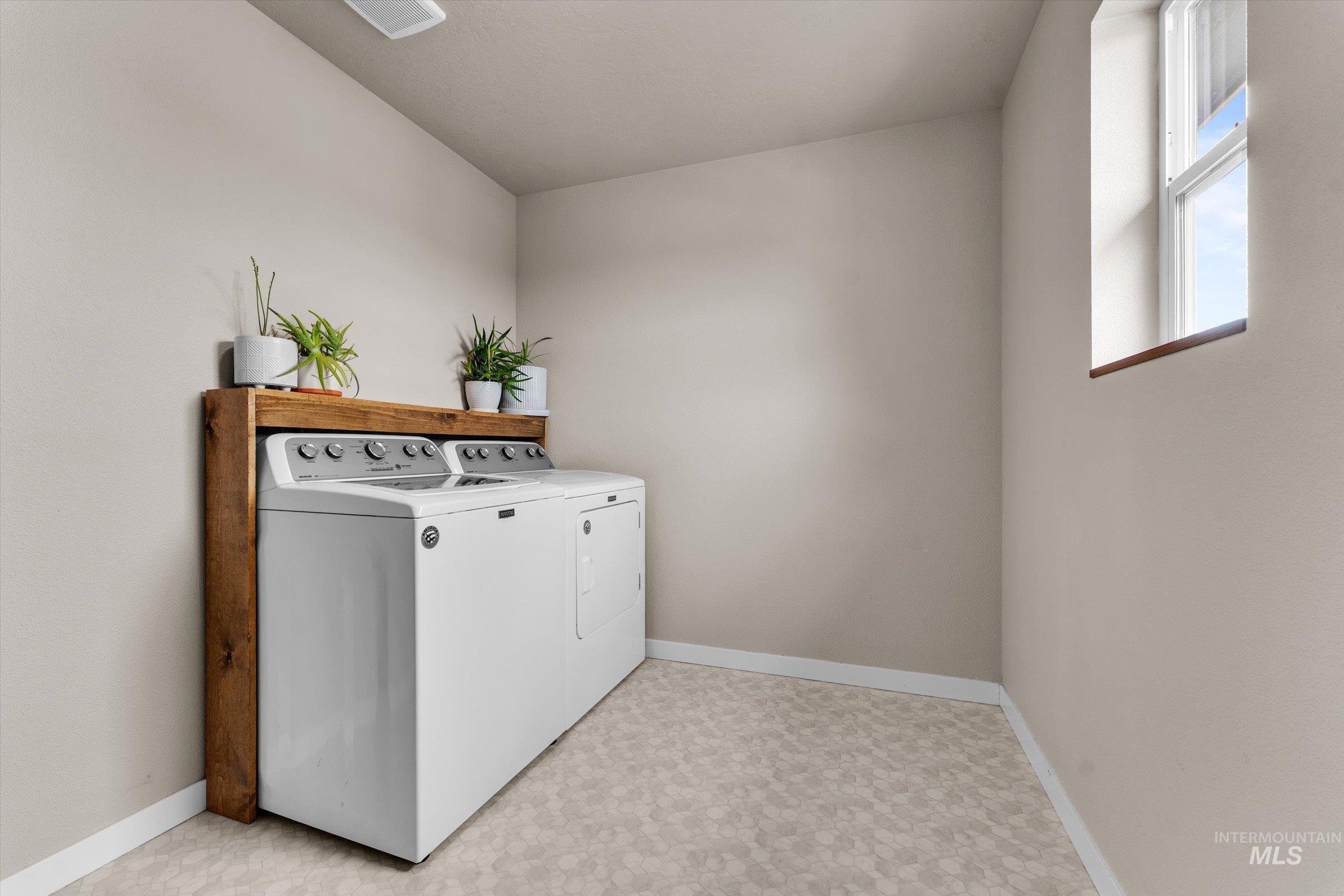 17836 Sunset Ridge Ave, Nampa, Idaho 83687, 3 Bedrooms, 2.5 Bathrooms, Residential For Sale, Price $422,500, 98984081