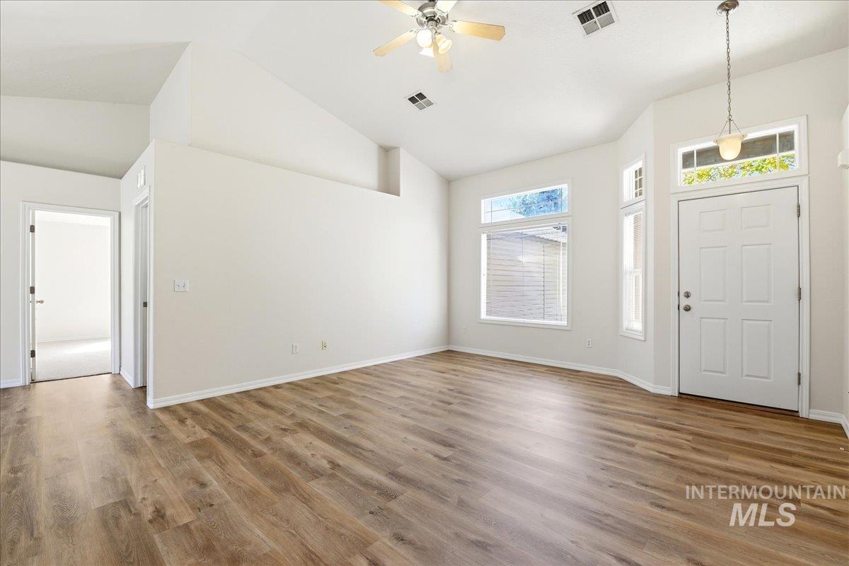 1636 W Havenwood Ave., Nampa, Idaho 83651, 3 Bedrooms, 2 Bathrooms, Residential For Sale, Price $389,900, 98984087