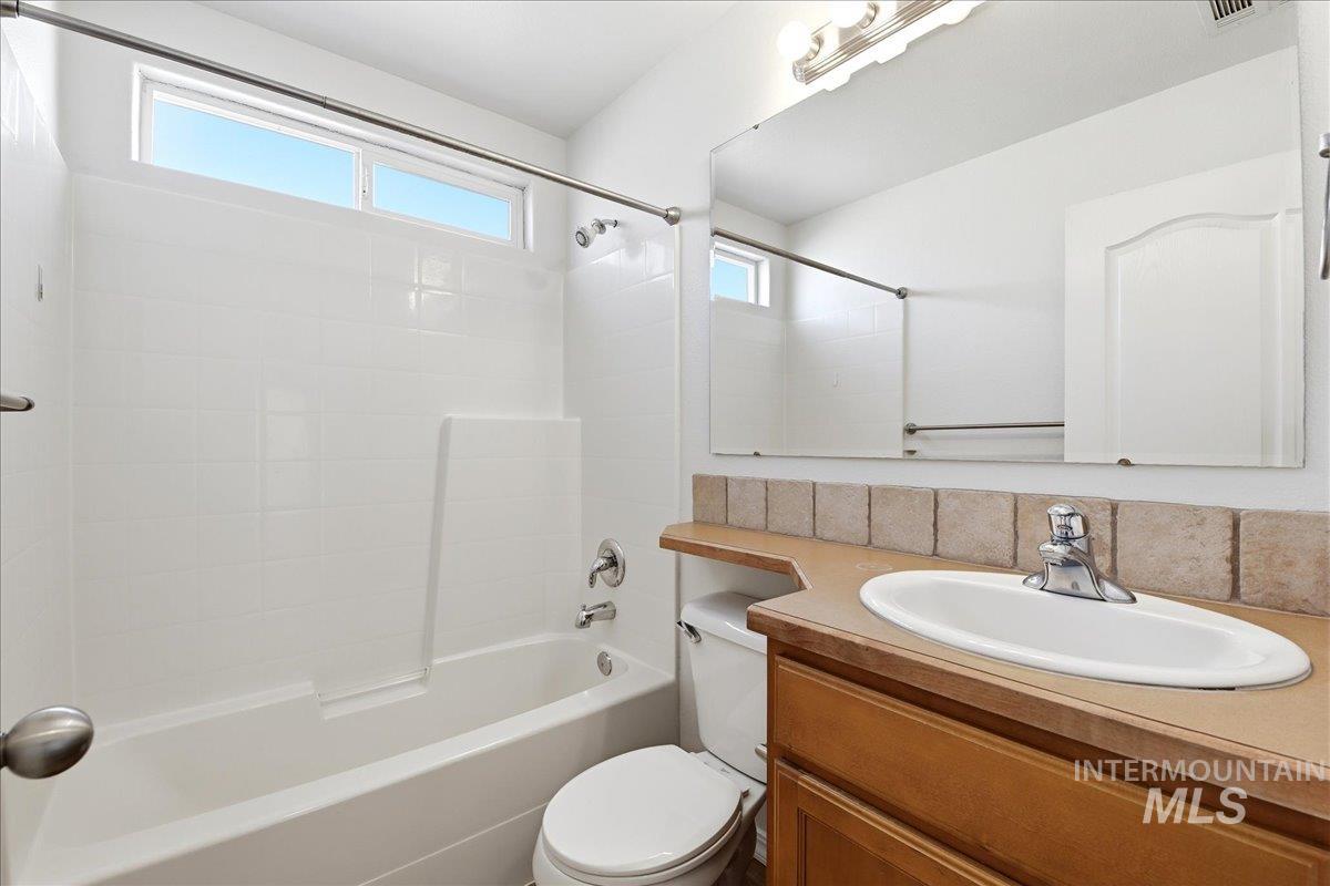 1636 W Havenwood Ave., Nampa, Idaho 83651, 3 Bedrooms, 2 Bathrooms, Residential For Sale, Price $389,900, 98984087