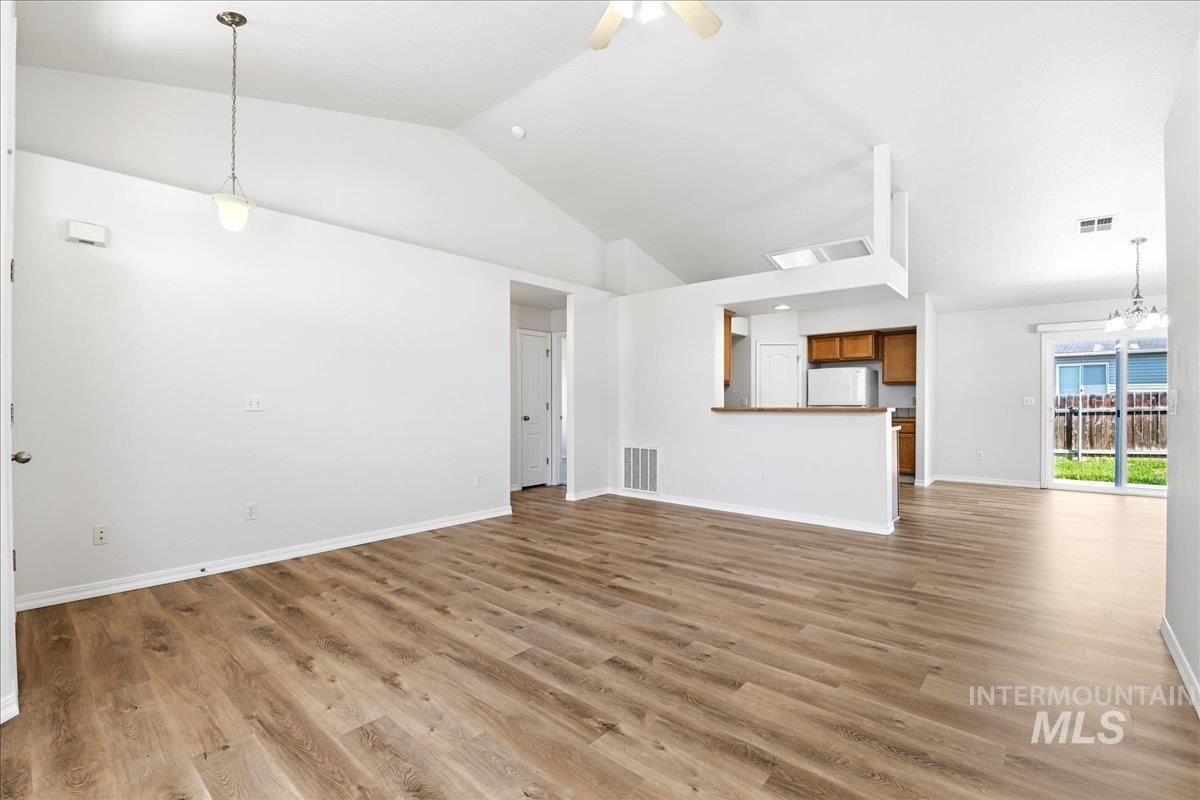 1636 W Havenwood Ave., Nampa, Idaho 83651, 3 Bedrooms, 2 Bathrooms, Residential For Sale, Price $389,900, 98984087