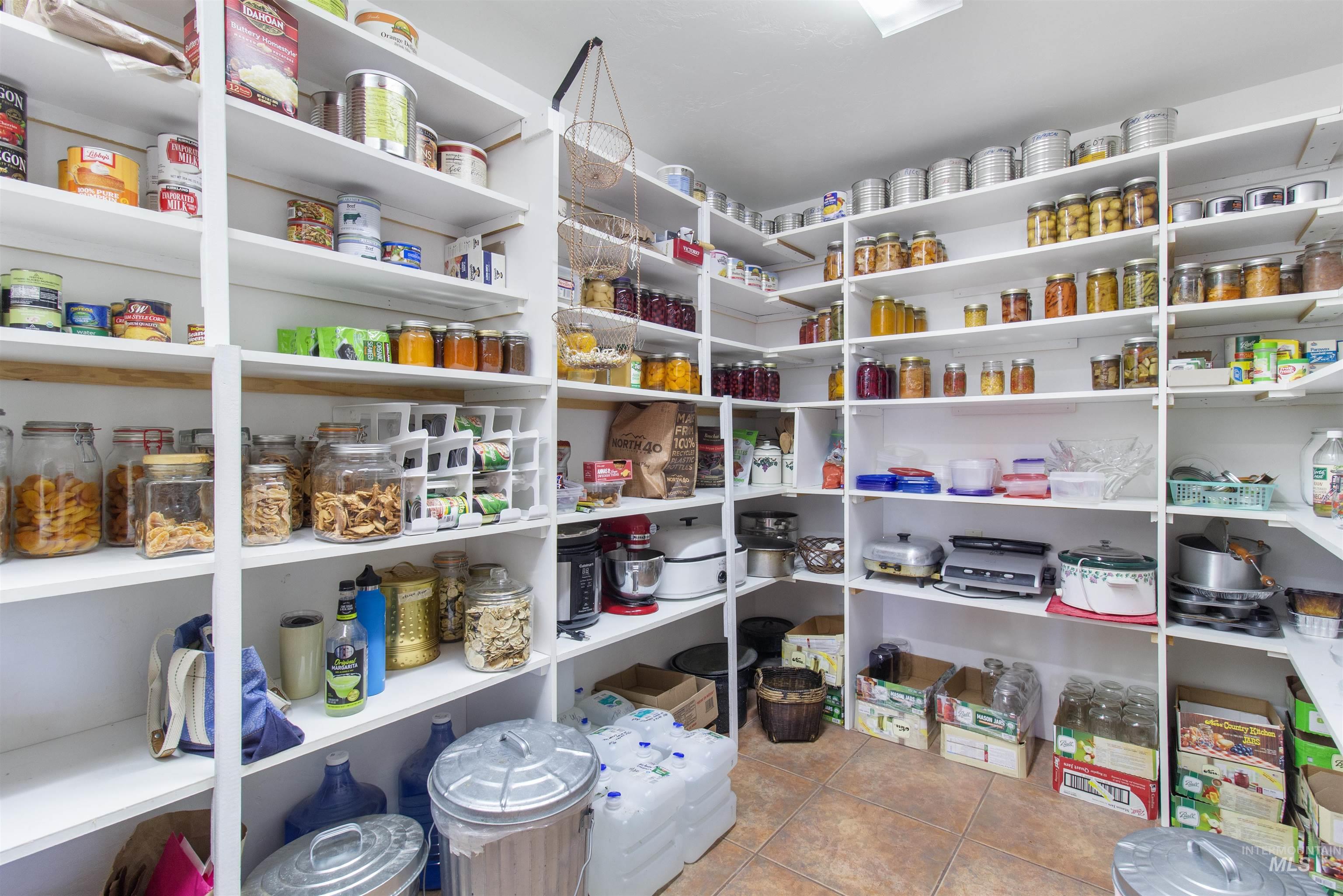 339 Hill City Ave, West Magic, Idaho 83352, 3 Bedrooms, 2 Bathrooms, Residential For Sale, Price $649,000, 98984088