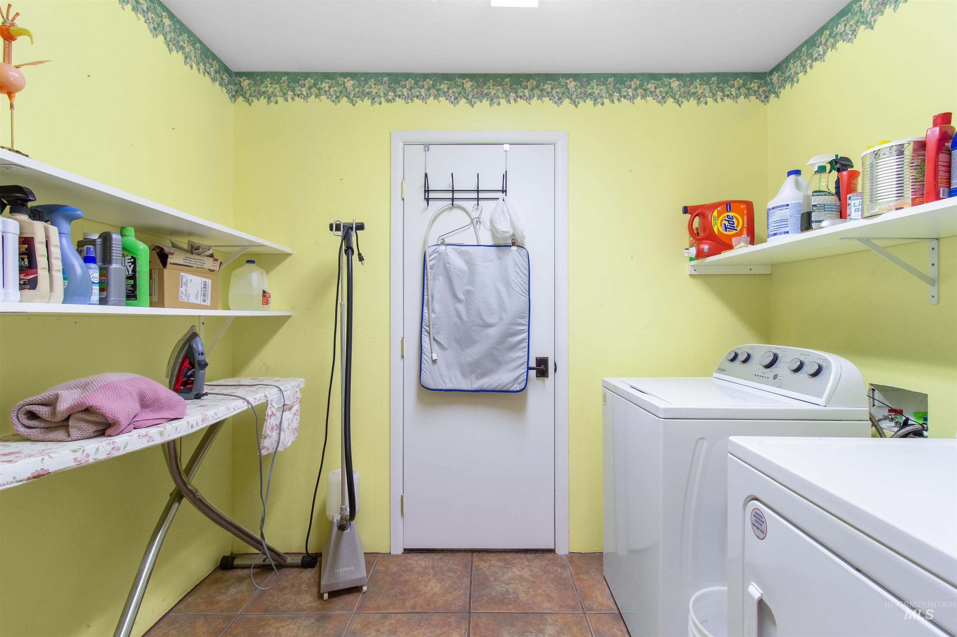 339 Hill City Ave, West Magic, Idaho 83352, 3 Bedrooms, 2 Bathrooms, Residential For Sale, Price $649,000, 98984088