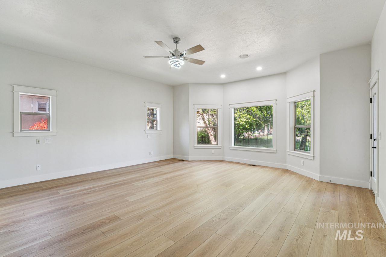 1674 S Water Leaf Ave, Eagle, Idaho 83616, 5 Bedrooms, 4.5 Bathrooms, Residential For Sale, Price $1,675,000, 98984089