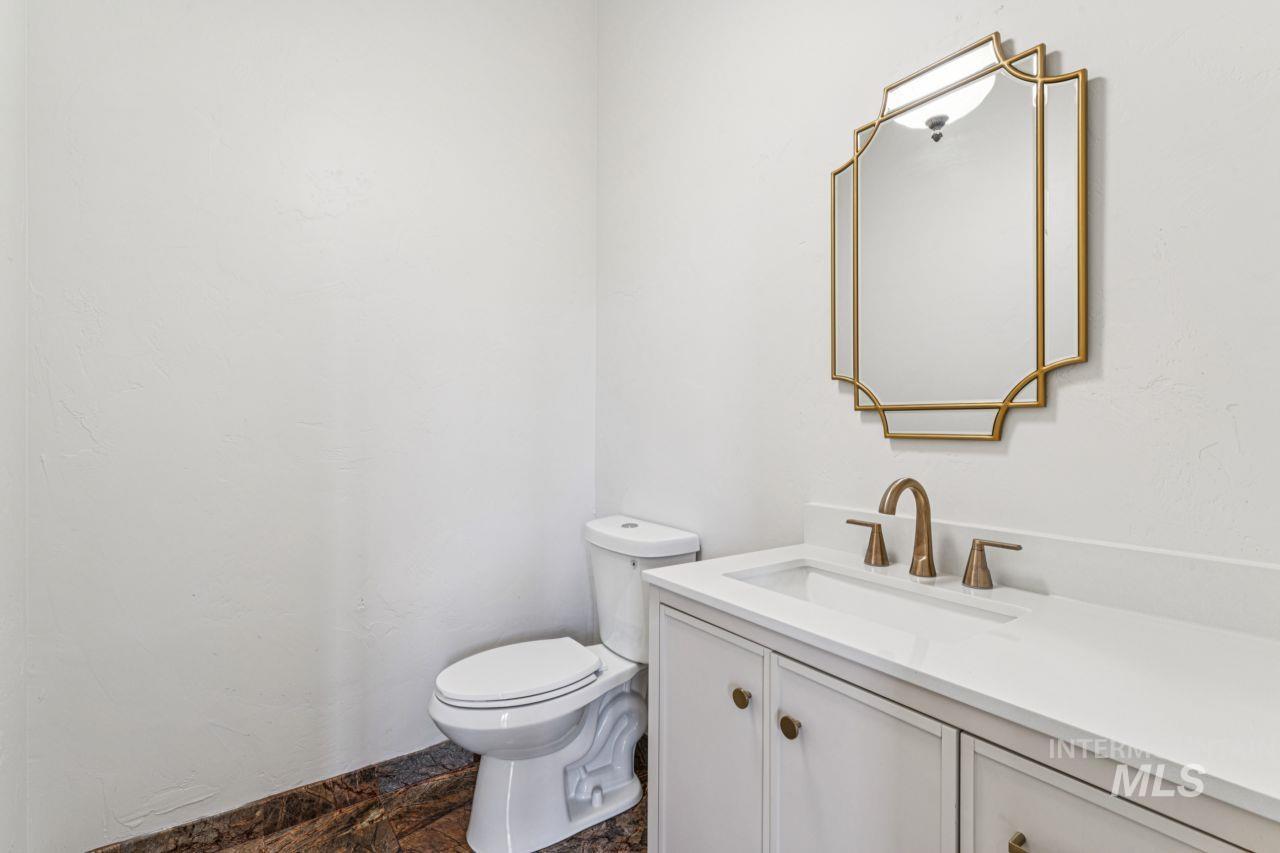 1674 S Water Leaf Ave, Eagle, Idaho 83616, 5 Bedrooms, 4.5 Bathrooms, Residential For Sale, Price $1,675,000, 98984089