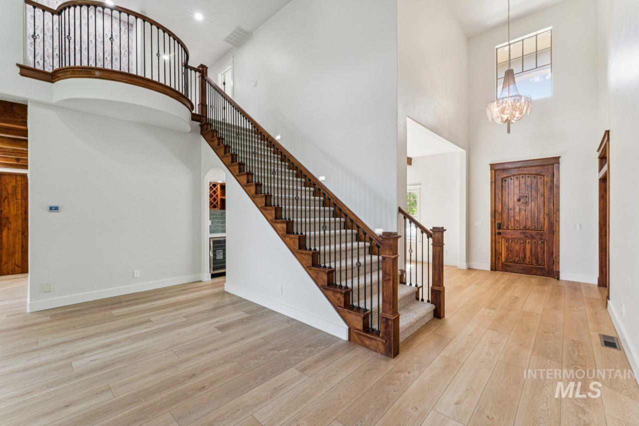 1674 S Water Leaf Ave, Eagle, Idaho 83616, 5 Bedrooms, 4.5 Bathrooms, Residential For Sale, Price $1,675,000, 98984089