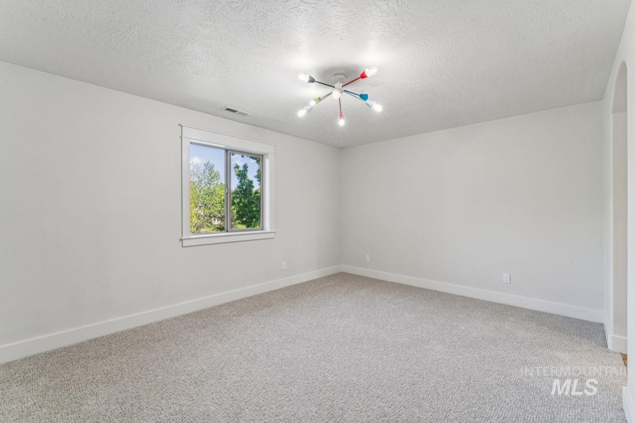 1674 S Water Leaf Ave, Eagle, Idaho 83616, 5 Bedrooms, 4.5 Bathrooms, Residential For Sale, Price $1,675,000, 98984089