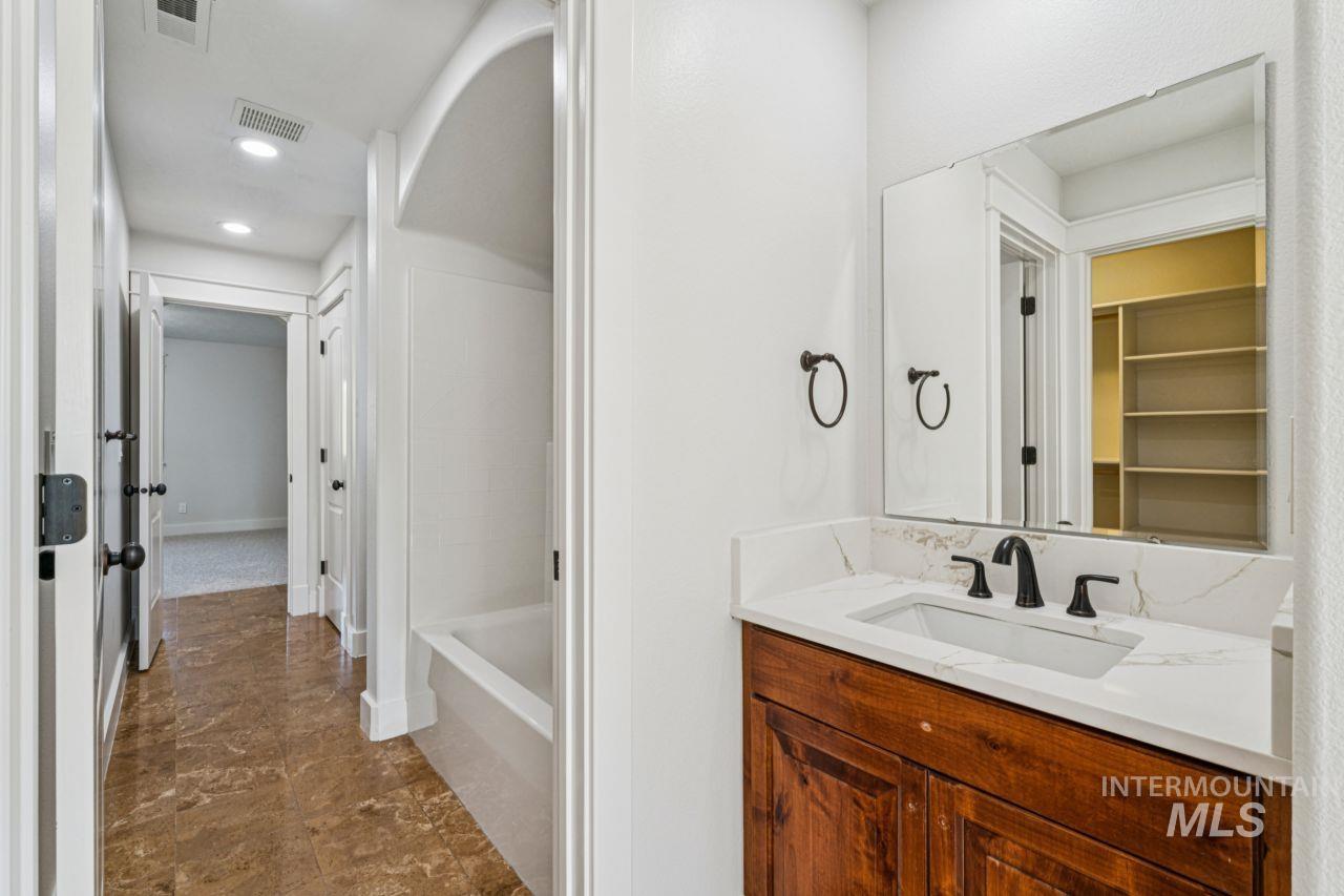 1674 S Water Leaf Ave, Eagle, Idaho 83616, 5 Bedrooms, 4.5 Bathrooms, Residential For Sale, Price $1,675,000, 98984089