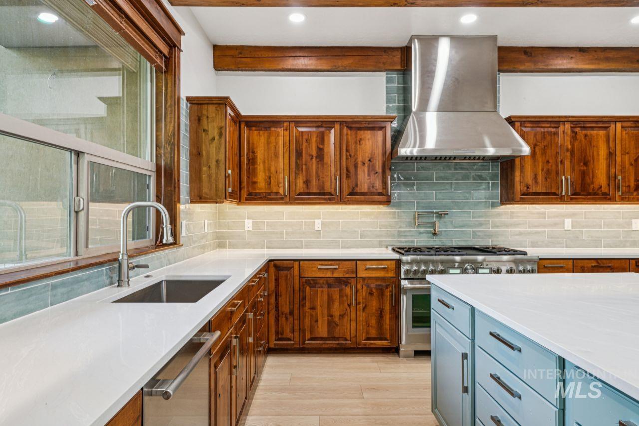 1674 S Water Leaf Ave, Eagle, Idaho 83616, 5 Bedrooms, 4.5 Bathrooms, Residential For Sale, Price $1,675,000, 98984089