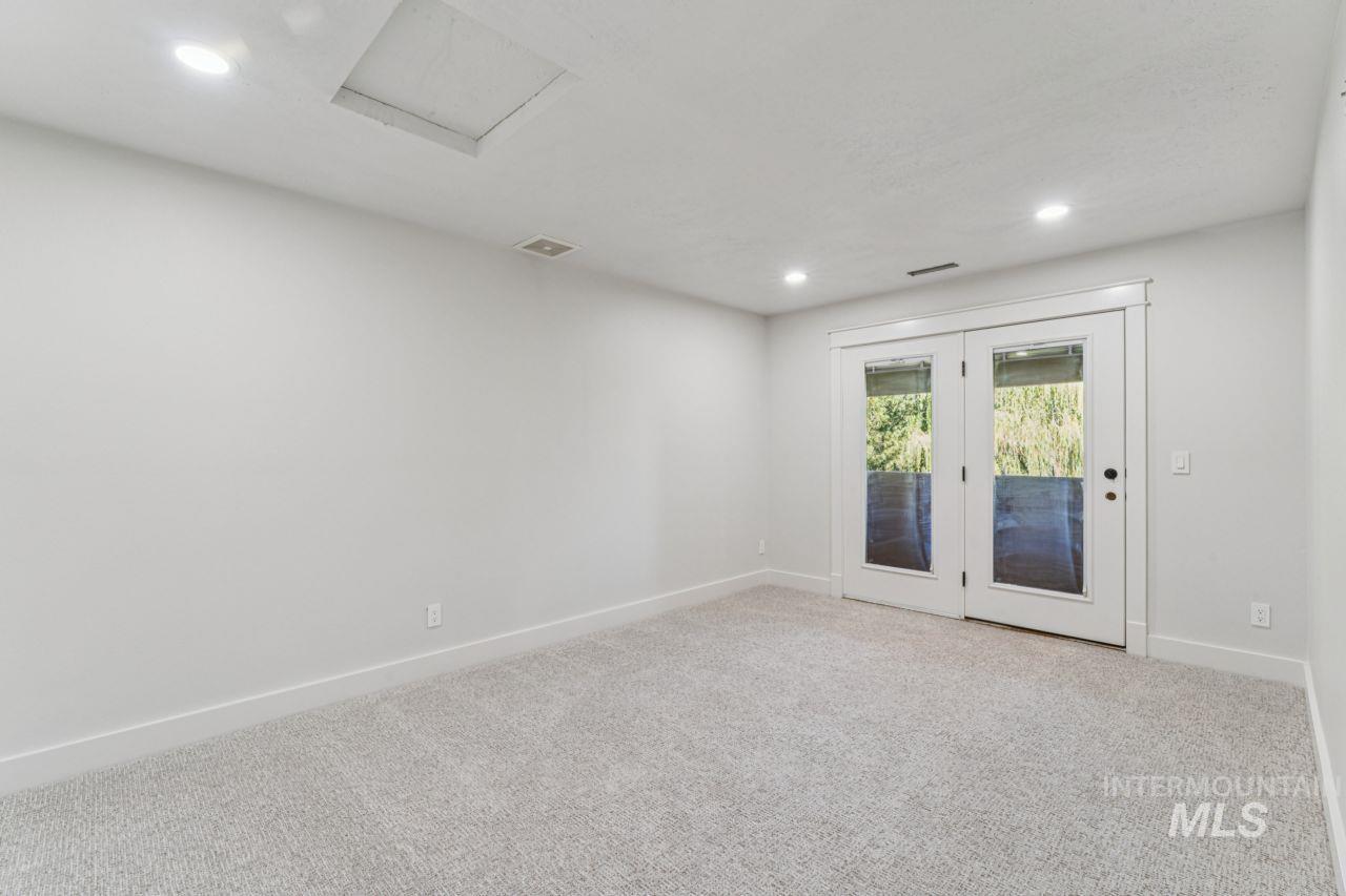 1674 S Water Leaf Ave, Eagle, Idaho 83616, 5 Bedrooms, 4.5 Bathrooms, Residential For Sale, Price $1,675,000, 98984089