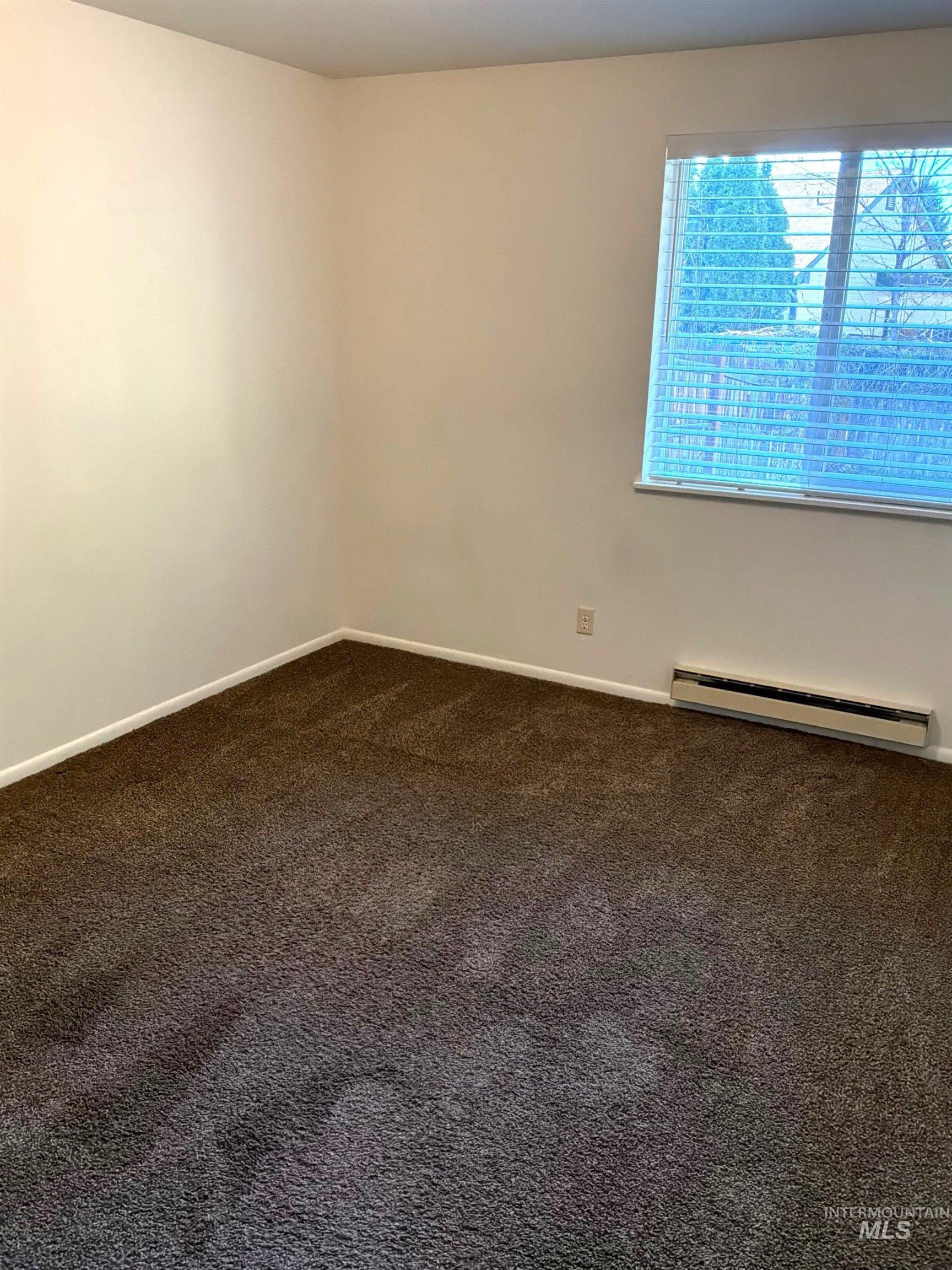 2099 Falls Avenue E, Twin Falls, Idaho 83301, 3 Bedrooms, 2 Bathrooms, Residential For Sale, Price $285,000, 98984091