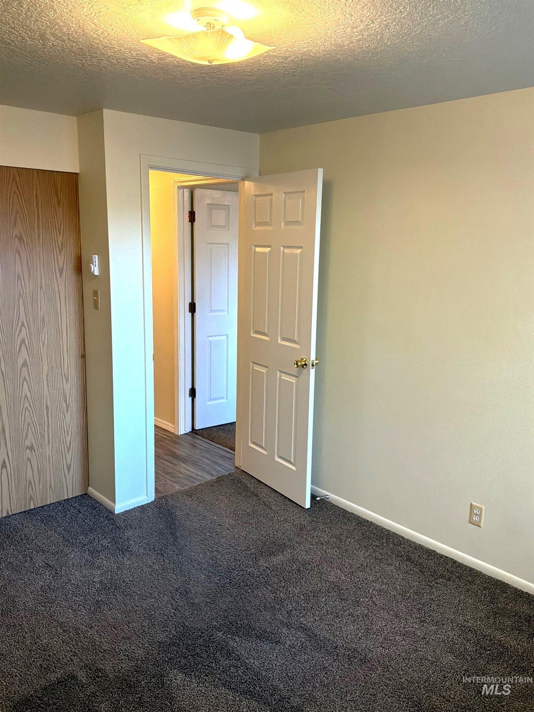 2099 Falls Avenue E, Twin Falls, Idaho 83301, 3 Bedrooms, 2 Bathrooms, Residential For Sale, Price $285,000, 98984091