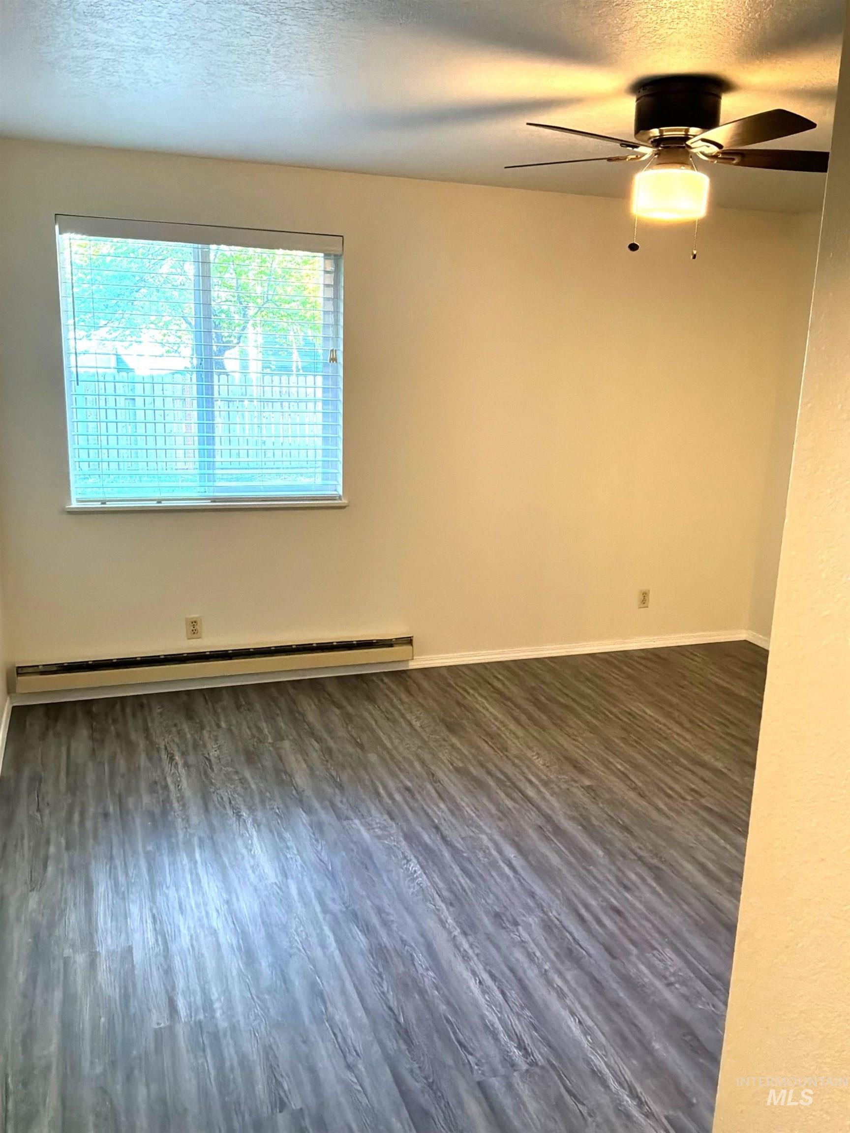 2099 Falls Avenue E, Twin Falls, Idaho 83301, 3 Bedrooms, 2 Bathrooms, Residential For Sale, Price $285,000, 98984091