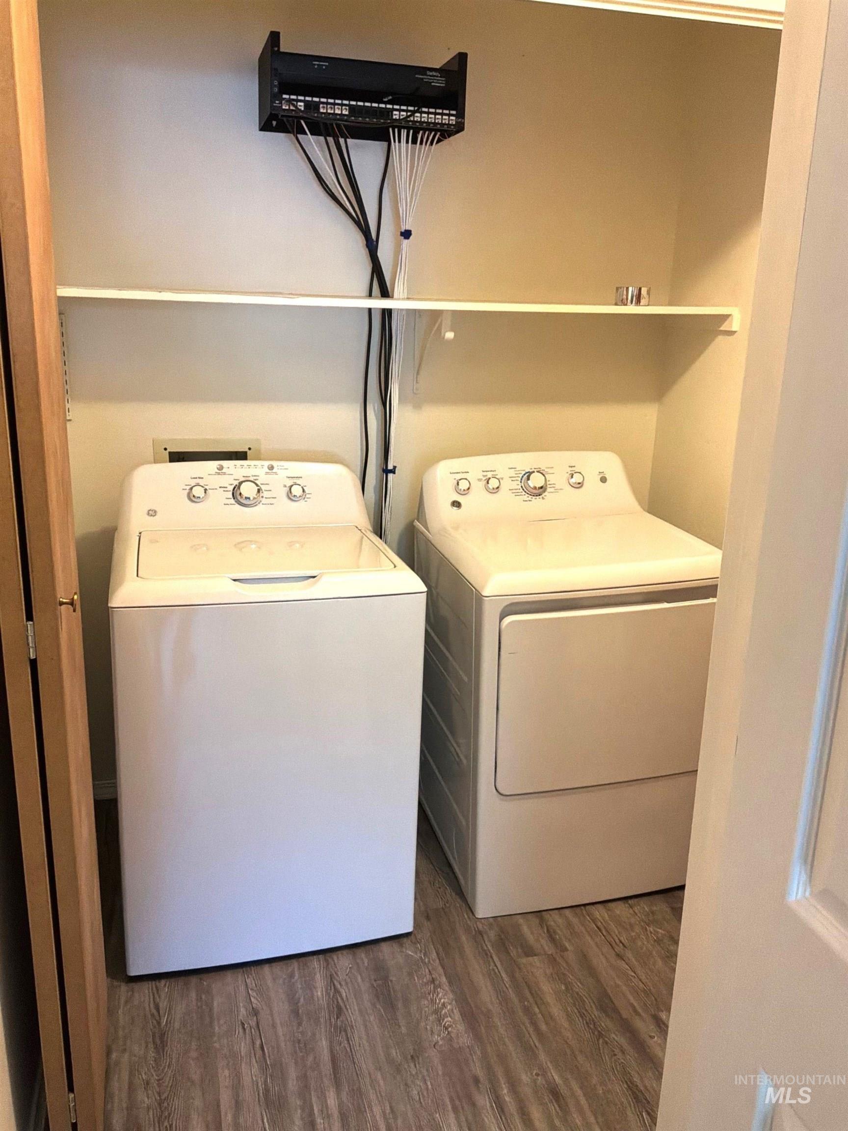 2099 Falls Avenue E, Twin Falls, Idaho 83301, 3 Bedrooms, 2 Bathrooms, Residential For Sale, Price $285,000, 98984091