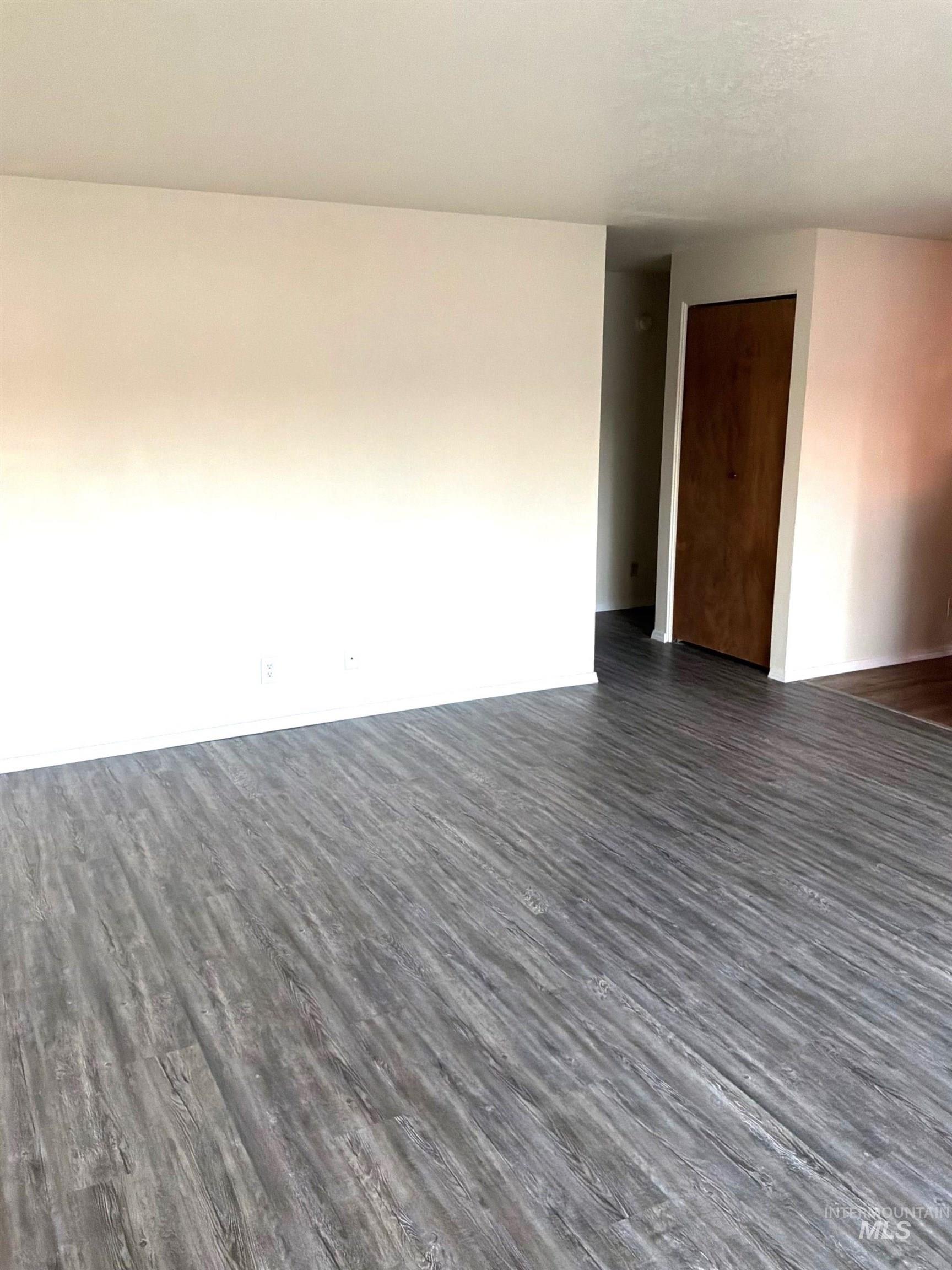 2099 Falls Avenue E, Twin Falls, Idaho 83301, 3 Bedrooms, 2 Bathrooms, Residential For Sale, Price $285,000, 98984091