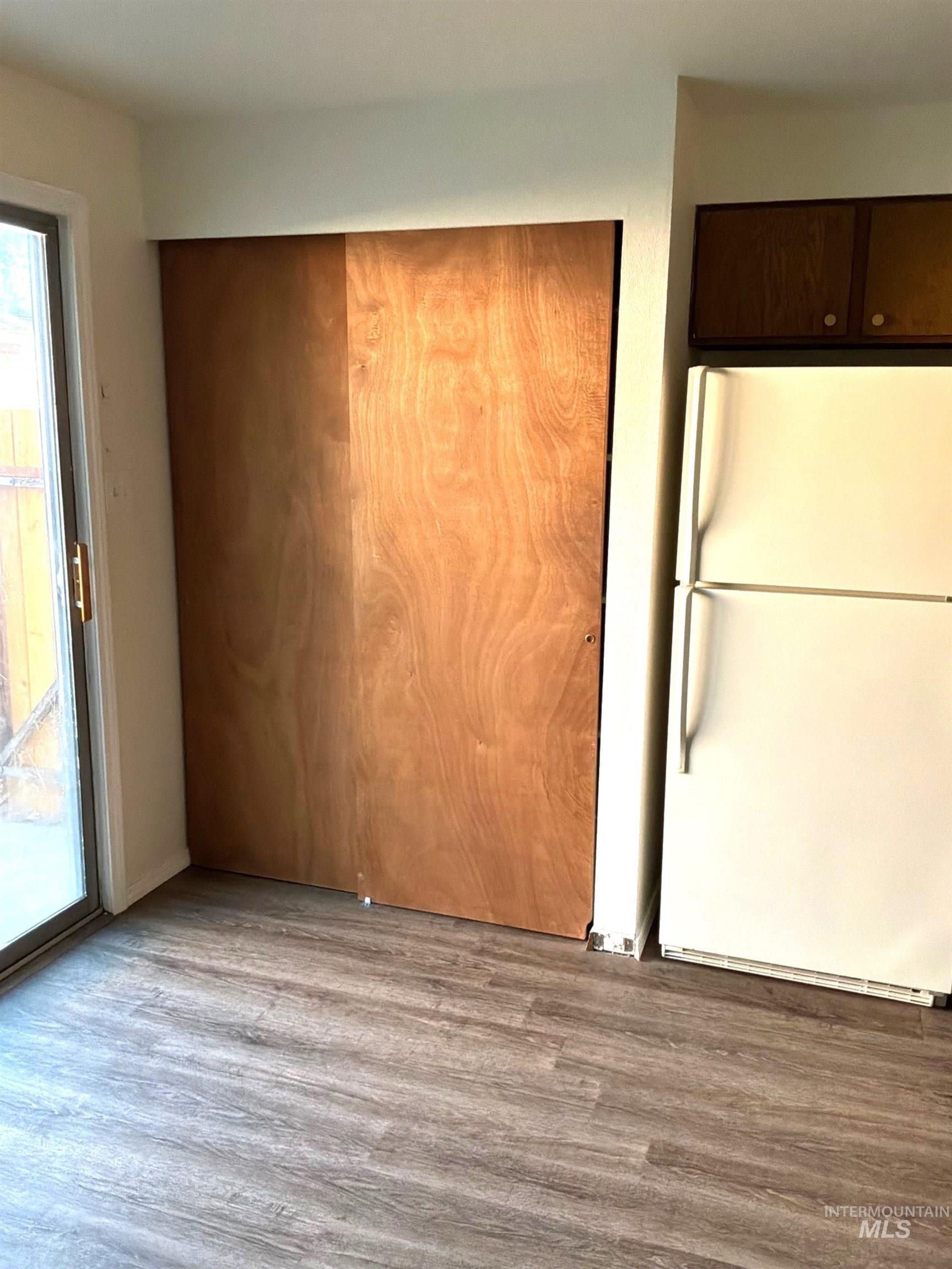 2099 Falls Avenue E, Twin Falls, Idaho 83301, 3 Bedrooms, 2 Bathrooms, Residential For Sale, Price $285,000, 98984091