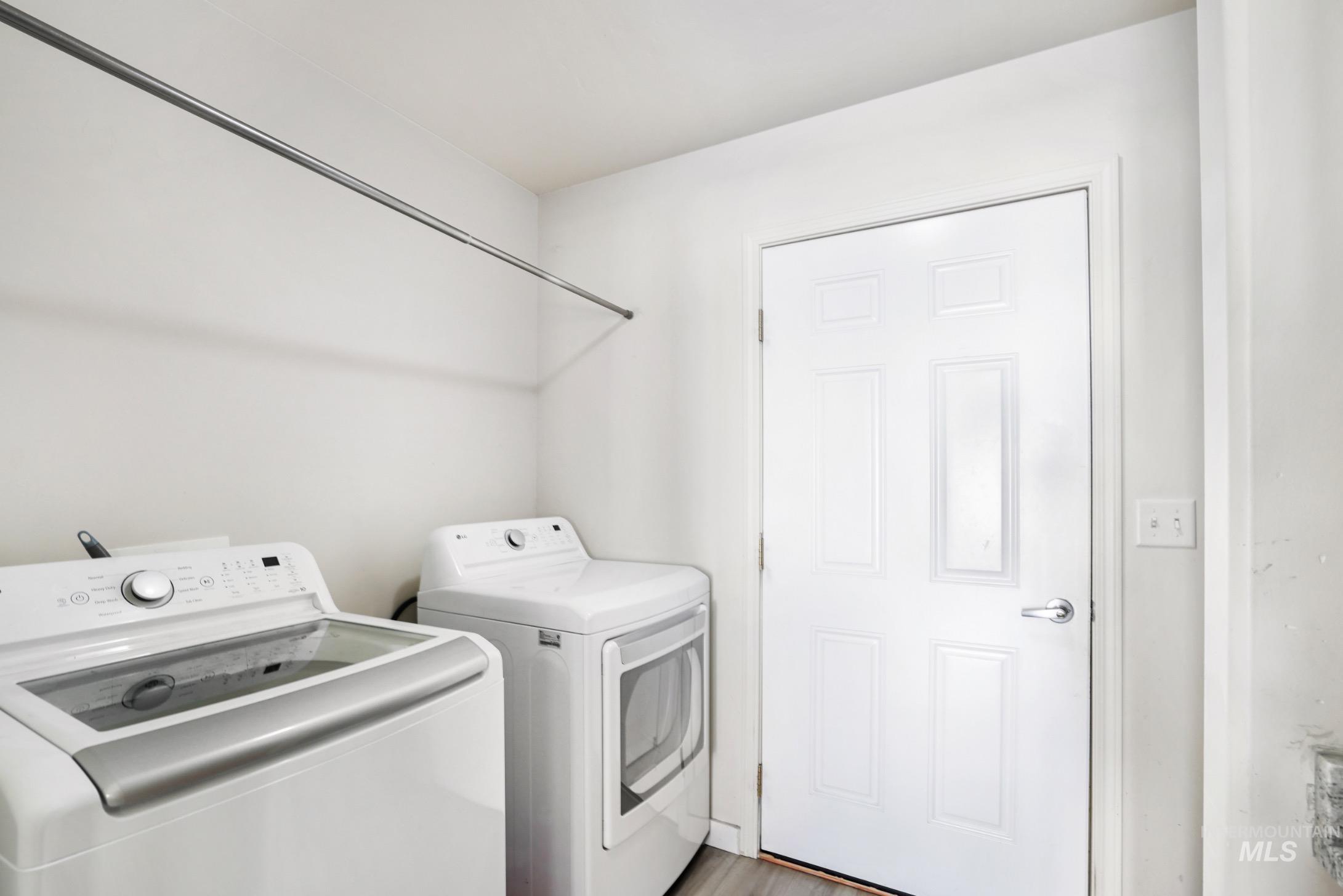 439 Meadowview Lane, Twin Falls, Idaho 83301, 4 Bedrooms, 2 Bathrooms, Residential For Sale, Price $375,000, 98984092