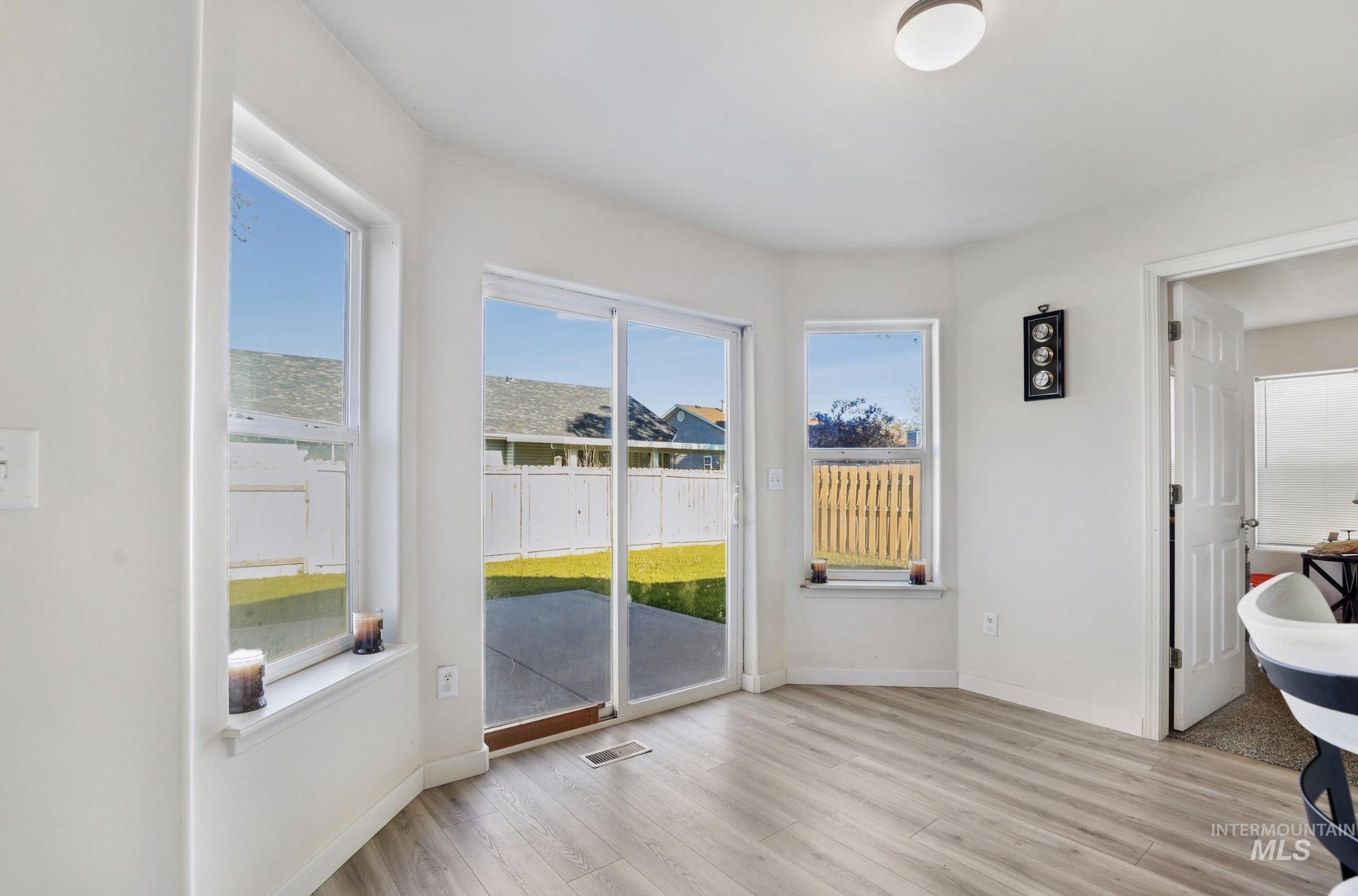 439 Meadowview Lane, Twin Falls, Idaho 83301, 4 Bedrooms, 2 Bathrooms, Residential For Sale, Price $375,000, 98984092