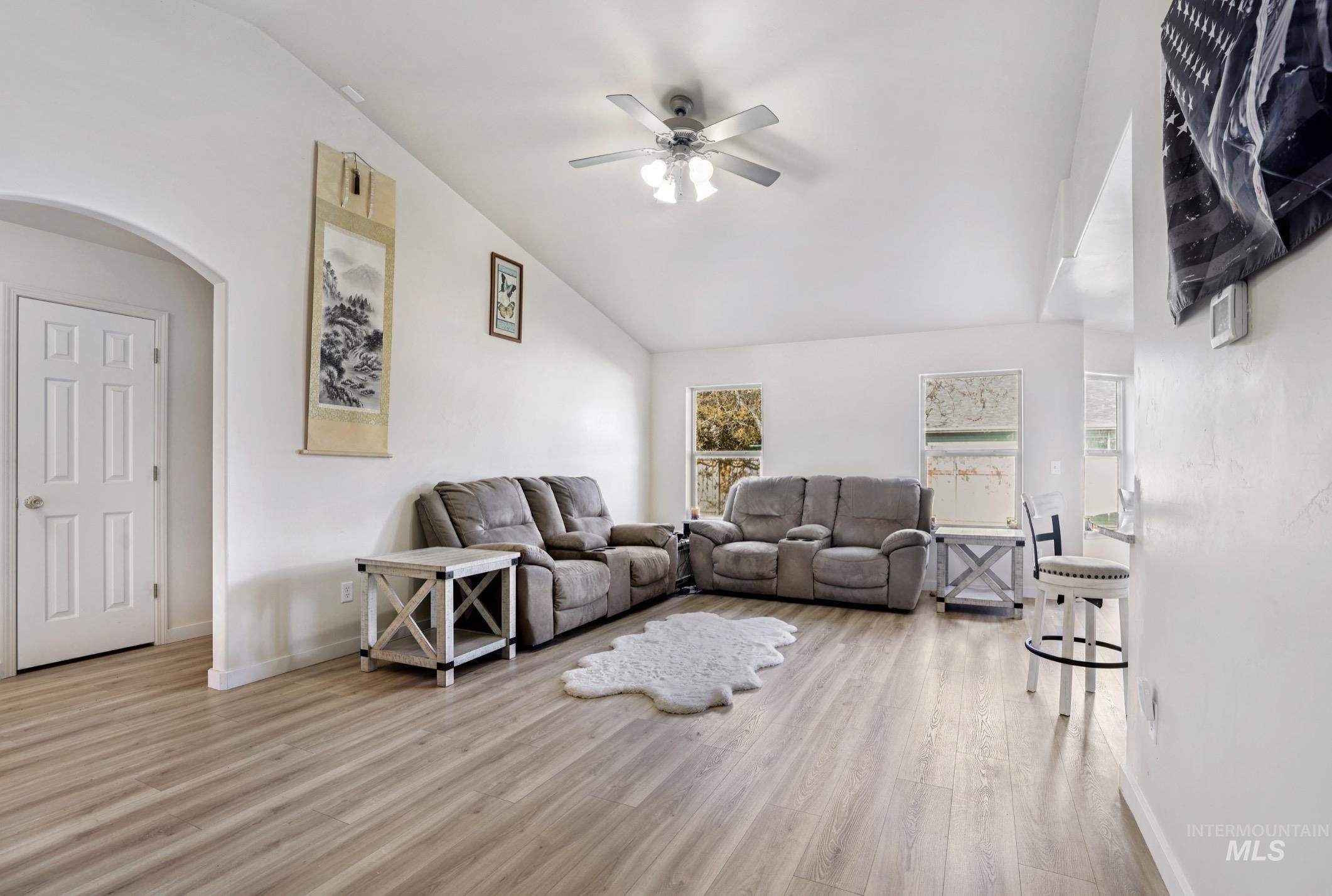 439 Meadowview Lane, Twin Falls, Idaho 83301, 4 Bedrooms, 2 Bathrooms, Residential For Sale, Price $375,000, 98984092