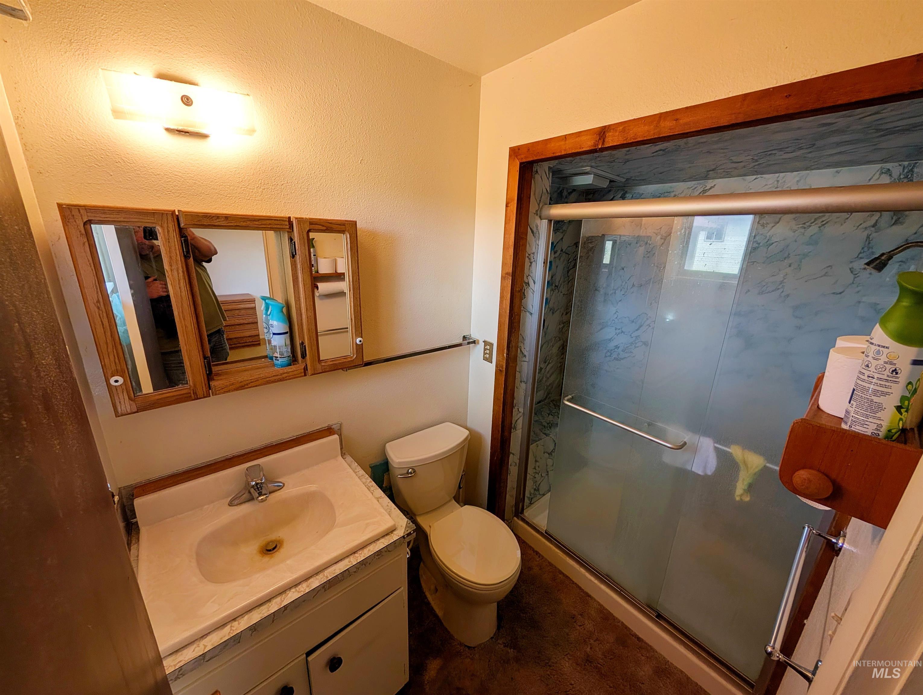 11100 Bens Rd, Cascade, Idaho 83611, 6 Bedrooms, 4 Bathrooms, Residential For Sale, Price $599,000, 98984093