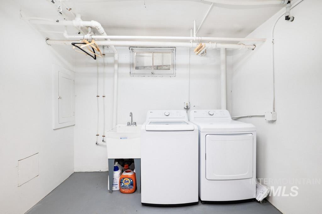 221 7th Avenue, Lewiston, Idaho 83501, 4 Bedrooms, 3 Bathrooms, Residential For Sale, Price $425,000, 98984095