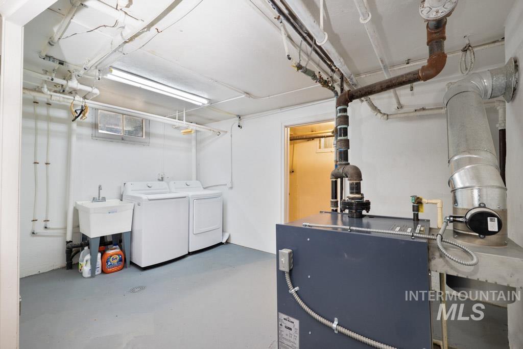 221 7th Avenue, Lewiston, Idaho 83501, 4 Bedrooms, 3 Bathrooms, Residential For Sale, Price $425,000, 98984095