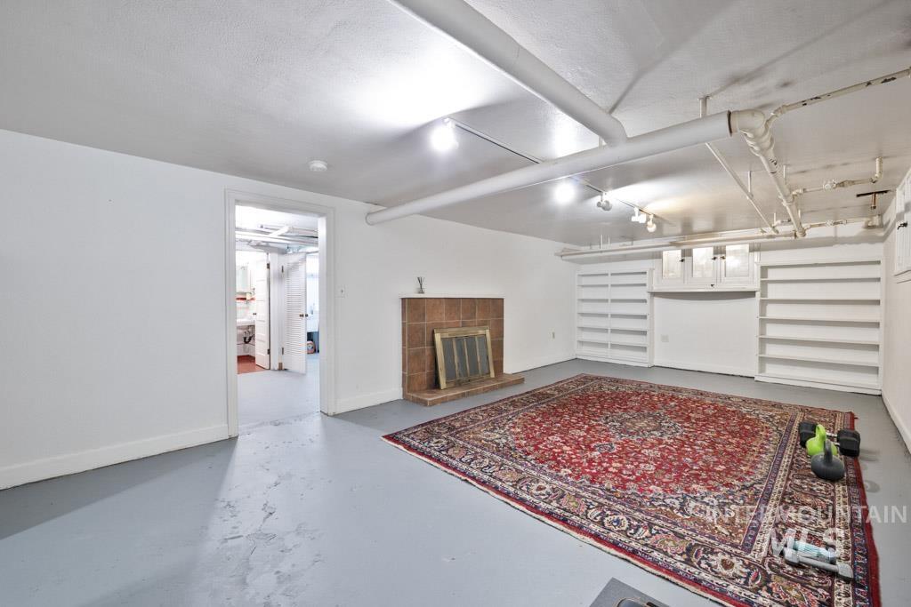 221 7th Avenue, Lewiston, Idaho 83501, 4 Bedrooms, 3 Bathrooms, Residential For Sale, Price $425,000, 98984095