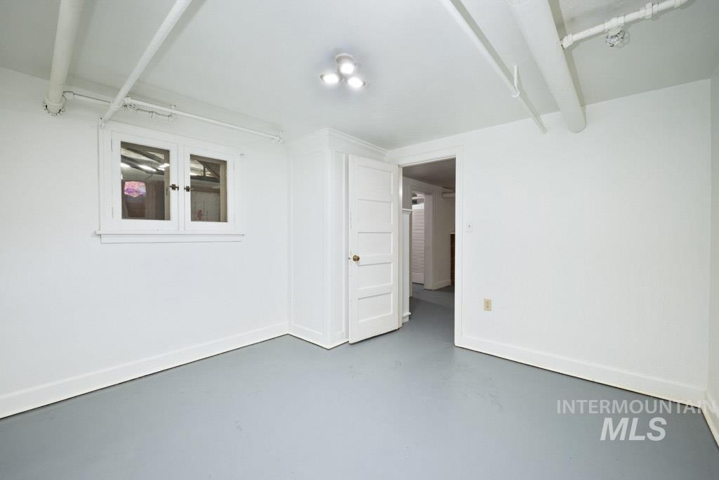 221 7th Avenue, Lewiston, Idaho 83501, 4 Bedrooms, 3 Bathrooms, Residential For Sale, Price $425,000, 98984095