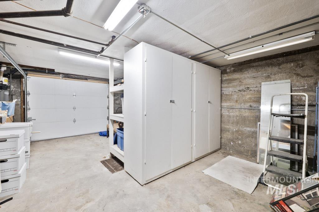 221 7th Avenue, Lewiston, Idaho 83501, 4 Bedrooms, 3 Bathrooms, Residential For Sale, Price $425,000, 98984095