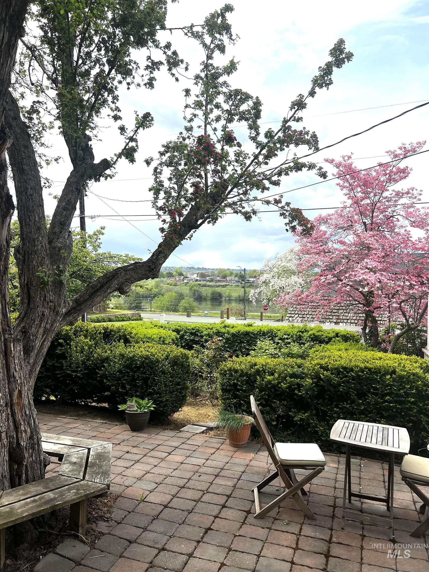 221 7th Avenue, Lewiston, Idaho 83501, 4 Bedrooms, 3 Bathrooms, Residential For Sale, Price $425,000, 98984095