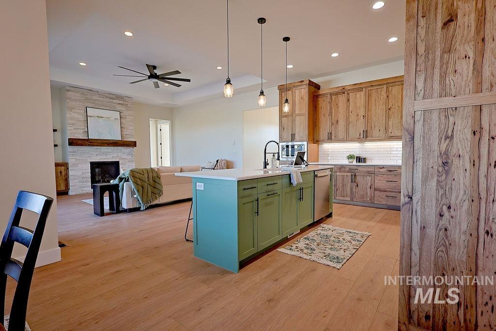 3688 E 3735 N, Kimberly, Idaho 83341, 5 Bedrooms, 2.5 Bathrooms, Residential For Sale, Price $755,900, 98984096