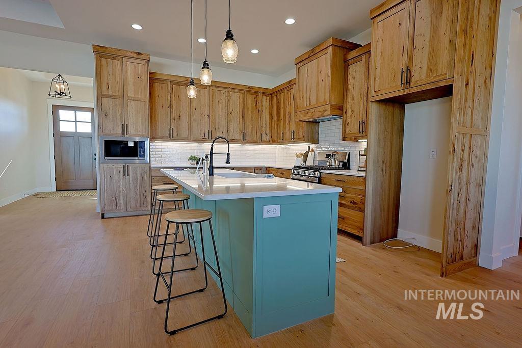 3688 E 3735 N, Kimberly, Idaho 83341, 5 Bedrooms, 2.5 Bathrooms, Residential For Sale, Price $755,900, 98984096