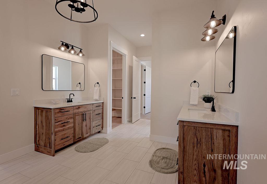 3688 E 3735 N, Kimberly, Idaho 83341, 5 Bedrooms, 2.5 Bathrooms, Residential For Sale, Price $755,900, 98984096