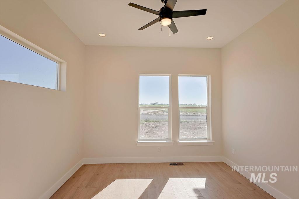 3688 E 3735 N, Kimberly, Idaho 83341, 5 Bedrooms, 2.5 Bathrooms, Residential For Sale, Price $755,900, 98984096