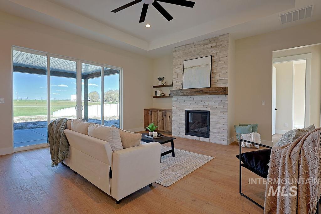 3688 E 3735 N, Kimberly, Idaho 83341, 5 Bedrooms, 2.5 Bathrooms, Residential For Sale, Price $755,900, 98984096