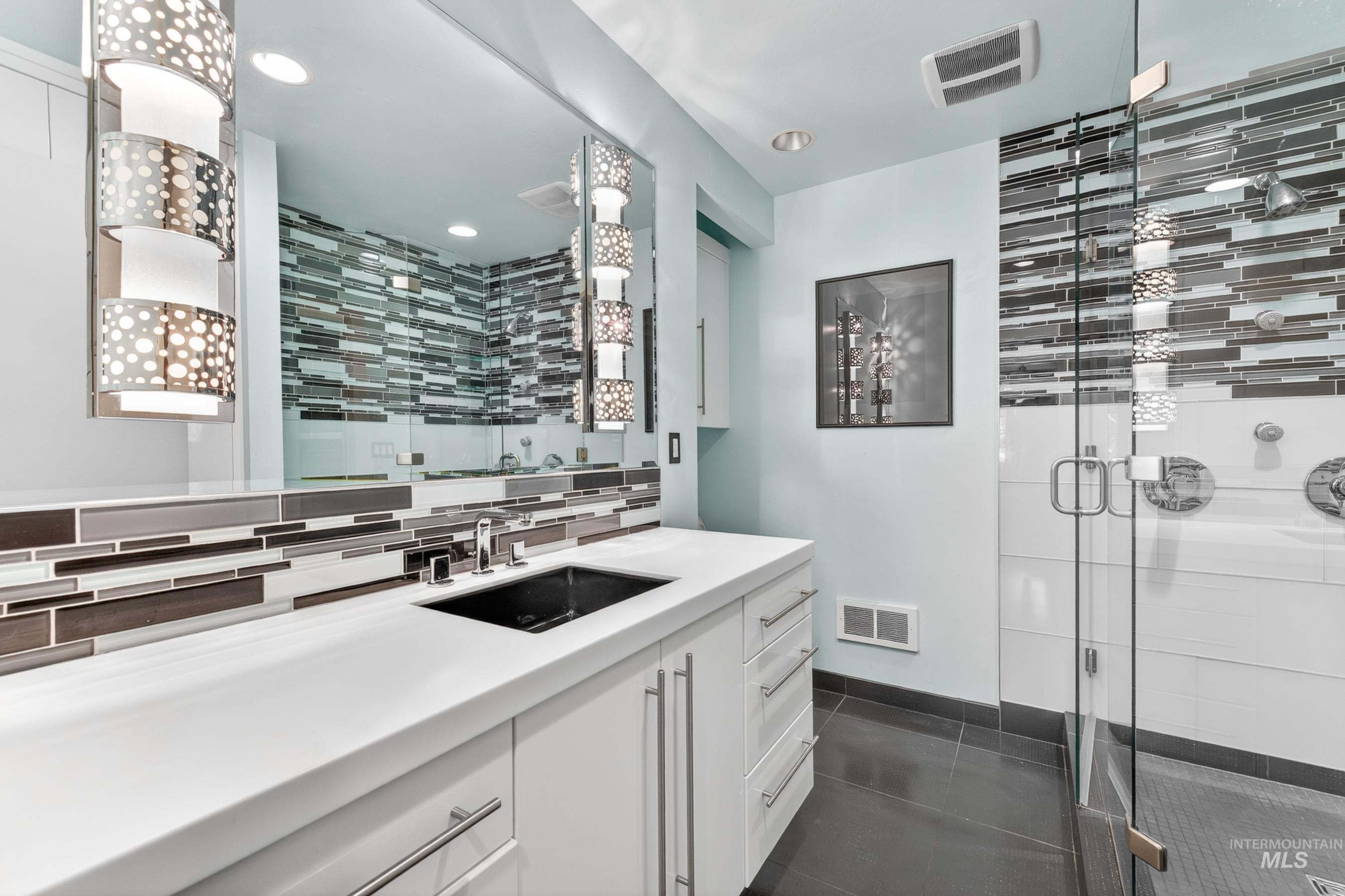 101 E Lake Street, McCall, Idaho 83638, 2 Bedrooms, 2 Bathrooms, Residential For Sale, Price $2,250,000,MLS 98984101