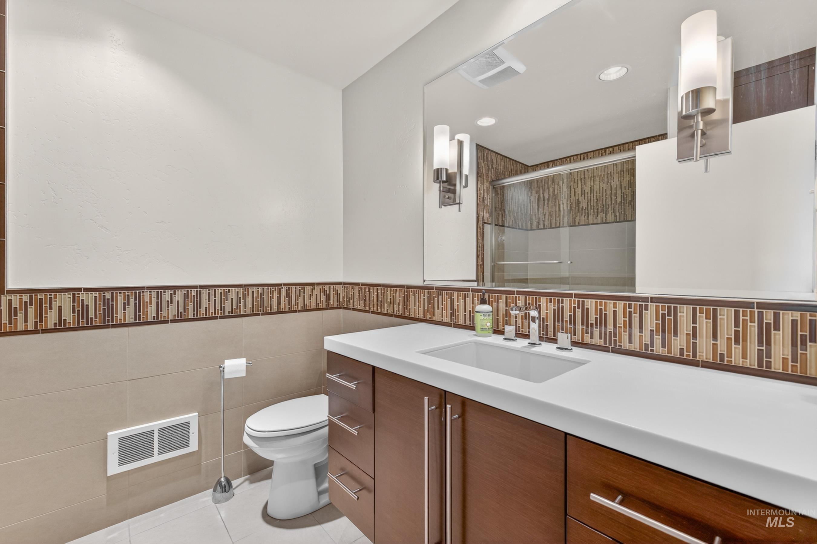 101 E Lake Street, McCall, Idaho 83638, 2 Bedrooms, 2 Bathrooms, Residential For Sale, Price $2,250,000,MLS 98984101