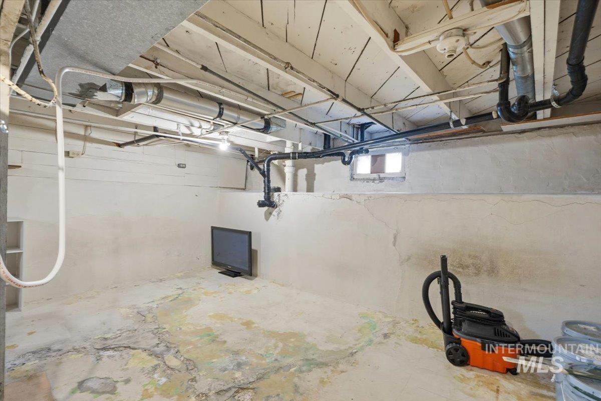 512 7th Street S, Nampa, Idaho 83651, 2 Bedrooms, 2 Bathrooms, Residential For Sale, Price $325,000, 98984105