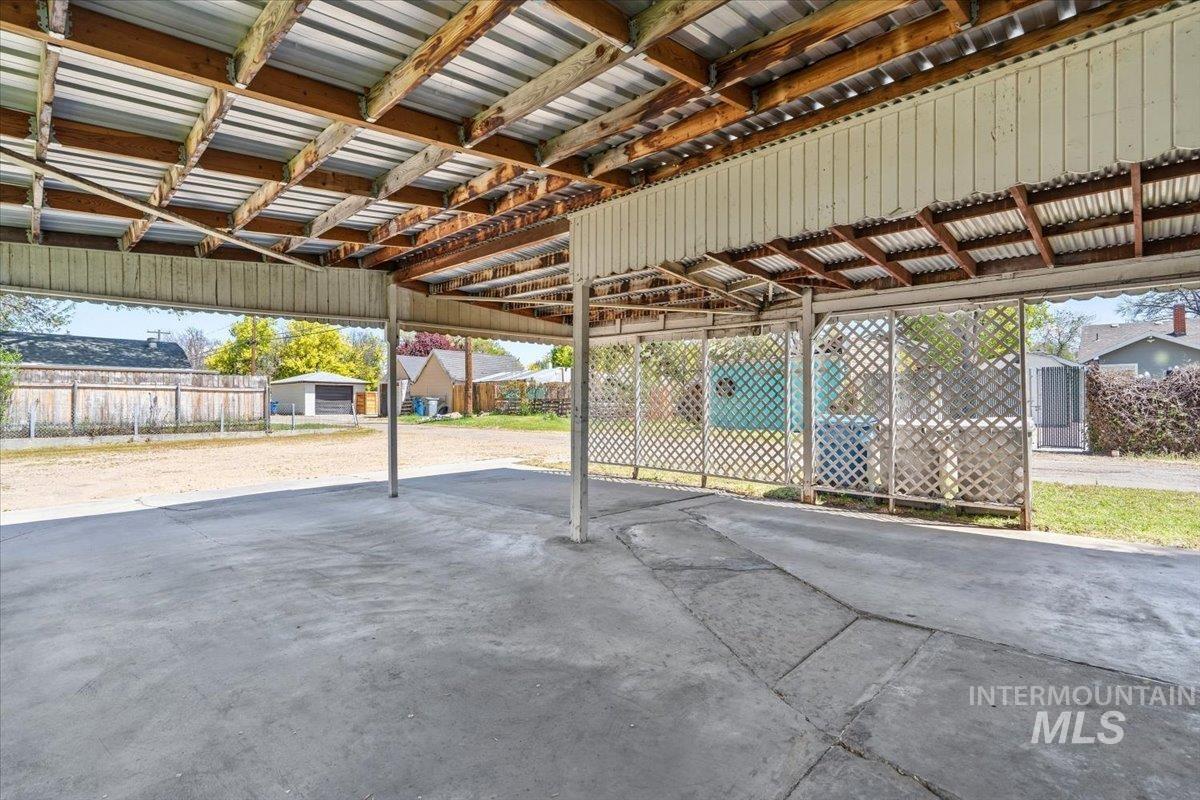 512 7th Street S, Nampa, Idaho 83651, 2 Bedrooms, 2 Bathrooms, Residential For Sale, Price $325,000, 98984105