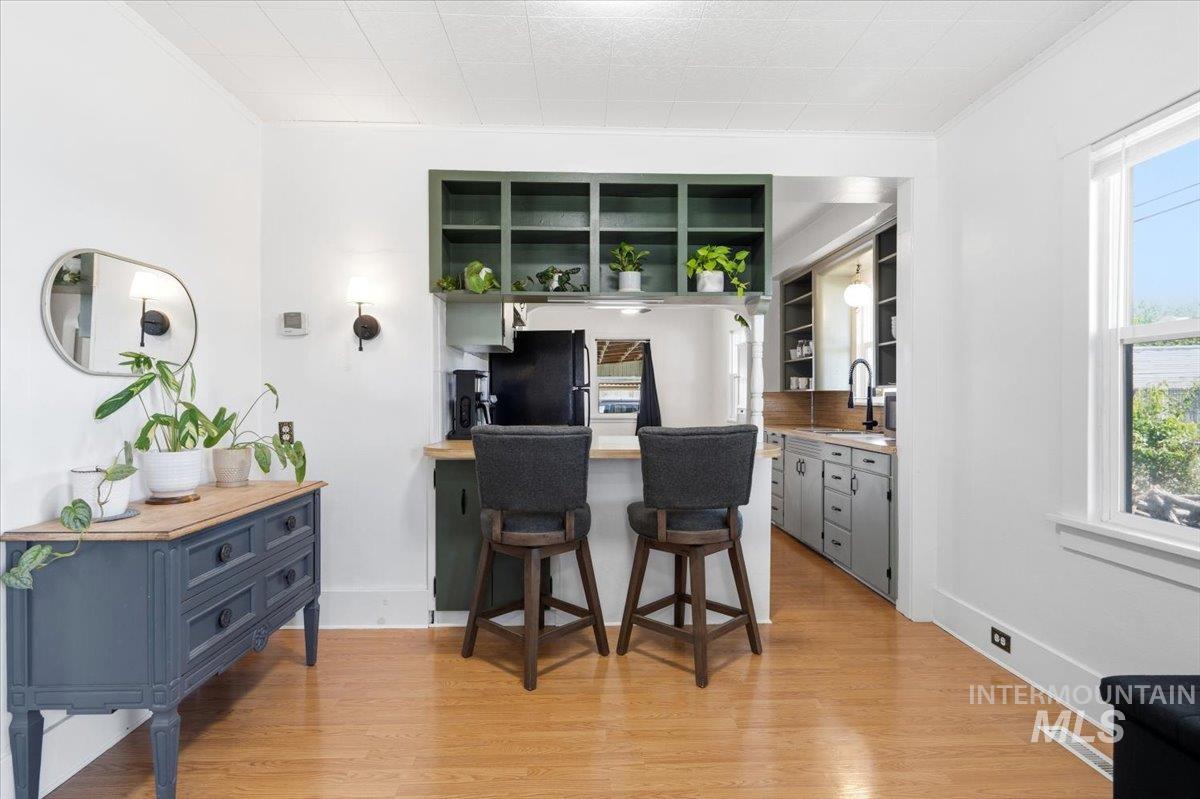 512 7th Street S, Nampa, Idaho 83651, 2 Bedrooms, 2 Bathrooms, Residential For Sale, Price $325,000, 98984105