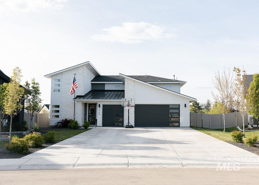 3109 N King Garden Way, Star, Idaho 83669, 6 Bedrooms, 3 Bathrooms, Residential For Sale, Price $815,000, 98984107