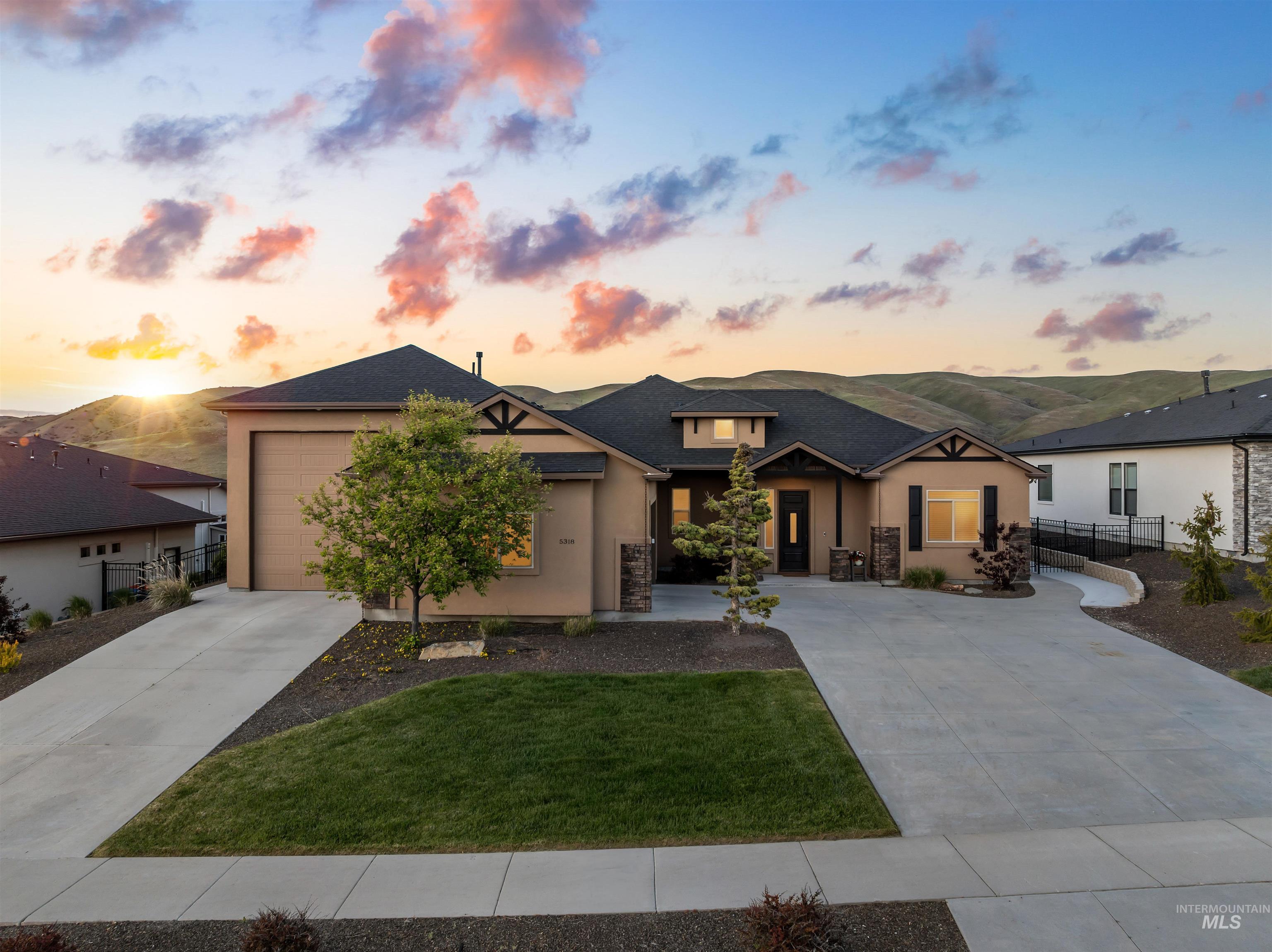 5318 W Parkridge Dr, Boise, Idaho 83714, 3 Bedrooms, 2.5 Bathrooms, Residential For Sale, Price $1,060,000, 98984108